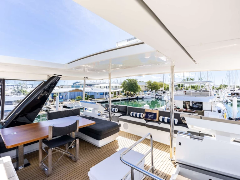 Pronájem lodi Lagoon MARE BLU v Britské Panenské ostrovy na Samboatu