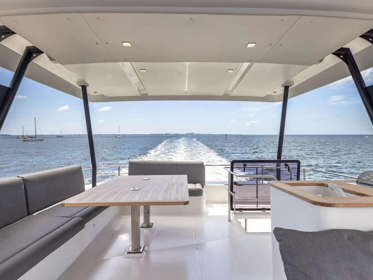 Pronajmout si Fountaine Pajot Happy Place v Miami