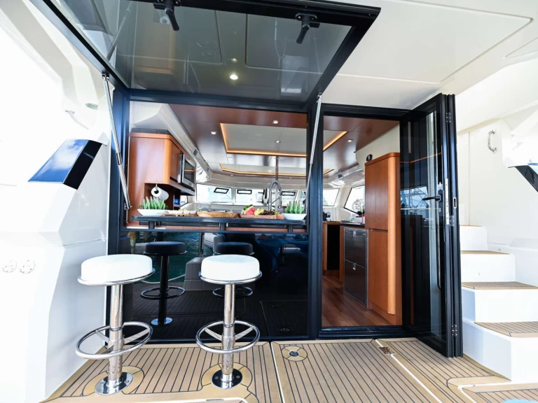 Aquila Beach Boomer I jednotlivci a charterové společnosti v Bahamy