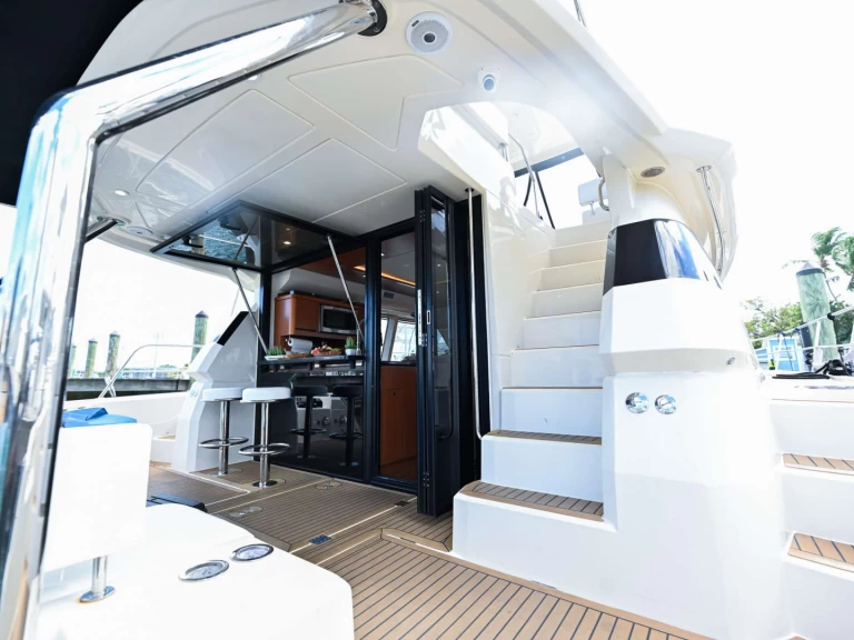 Pronájem jachty v Bahamy -Aquila Beach Boomer I na Samboatu