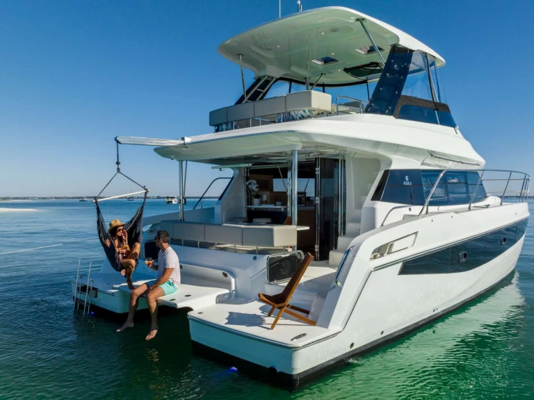 Aquila Seaduction jednotlivci a charterové společnosti v Lavrio