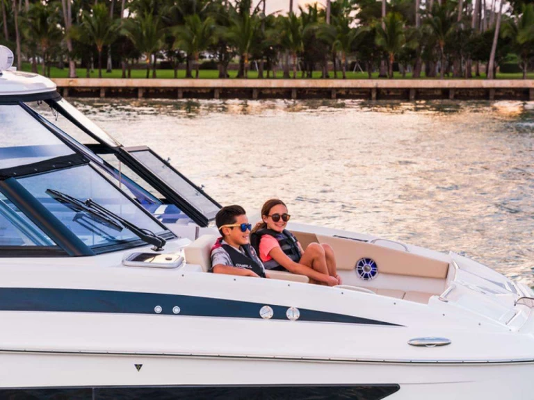 Pronájem lodi Aquila Selesticat v Francie na Samboatu