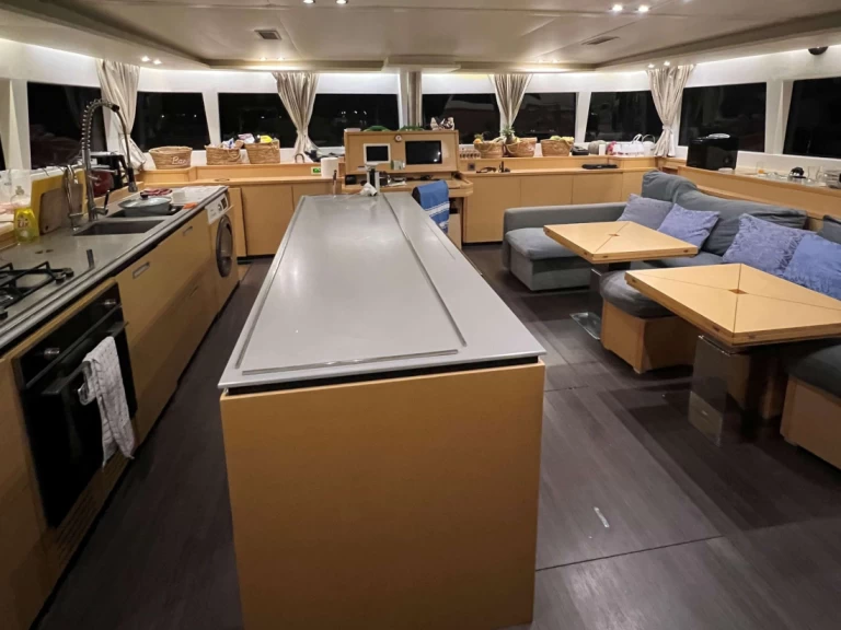 Pronájem jachty v Mahé -Lagoon Reve2Mer na Samboatu