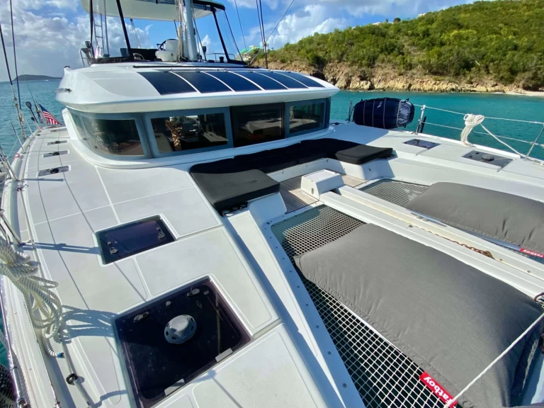 Pronájem Jachta Lagoon s licencí