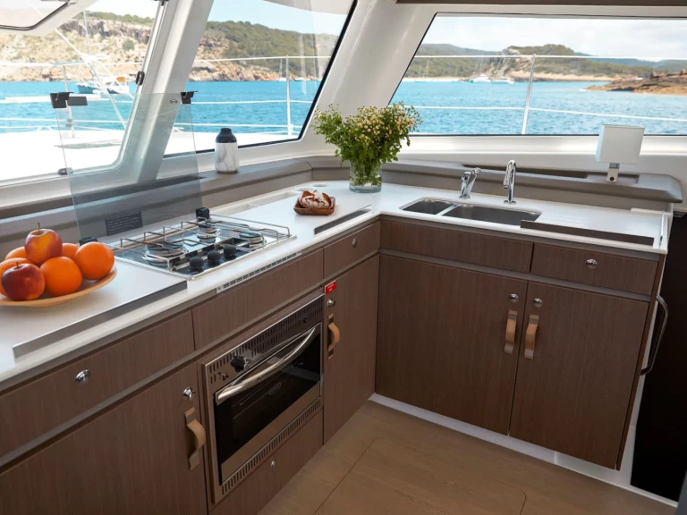 Pronájem lodi Port-Camargue lákavé ceny Bali Catspace Voile