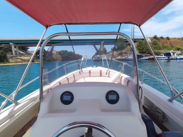 Pronajmout si Karel Open v Néa Potídhaia