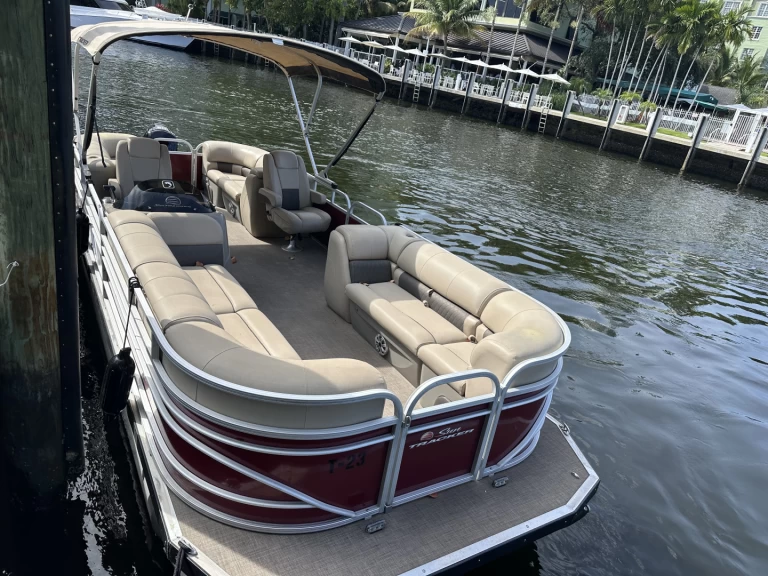 Pronájem jachty v Fort Lauderdale -Suntracker DLX 24 Party Barge na Samboatu
