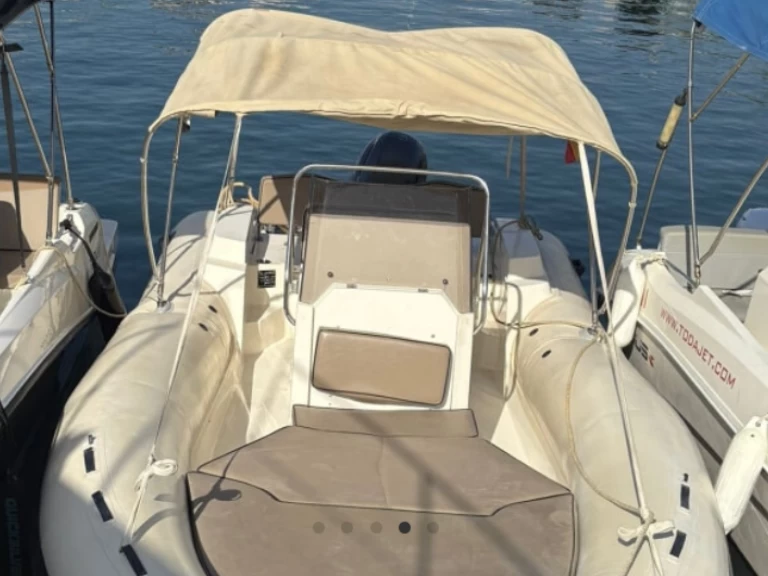 Atlantic 580 jednotlivci a charterové společnosti v Villajoyosa