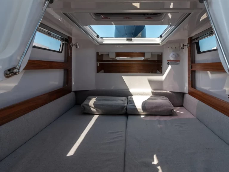 Pronájem lodi Trogir lákavé ceny Axopar 28 T-Top