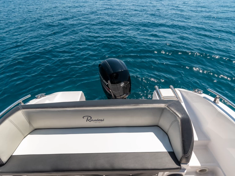 Pronájem lodi Trogir lákavé ceny Voyager 21