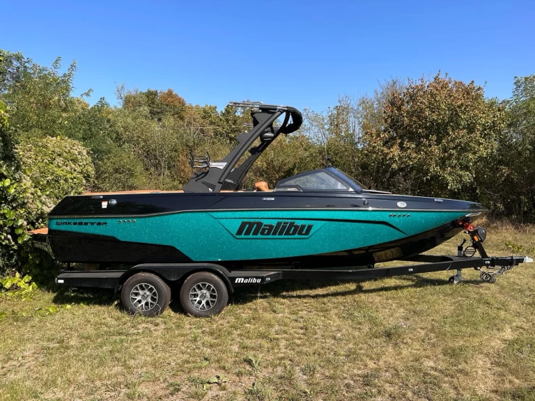 Pronájem lodi Malibu Wakesetter 23LSV v Vienna na Samboatu