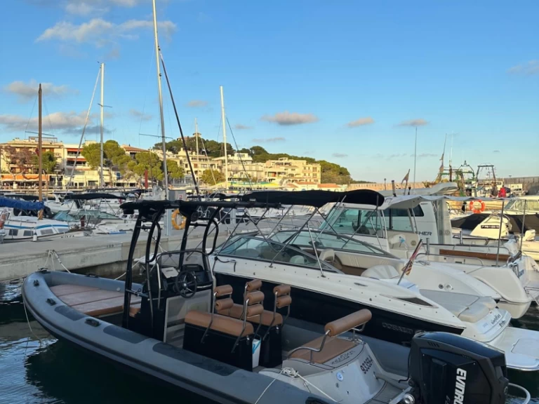 Pronajmout si Rio Rio 700 Cruiser v Cala d'Or