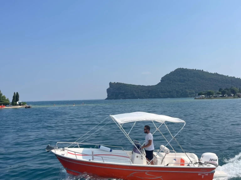 Pronajmout si Venere Relax v Manerba del Garda