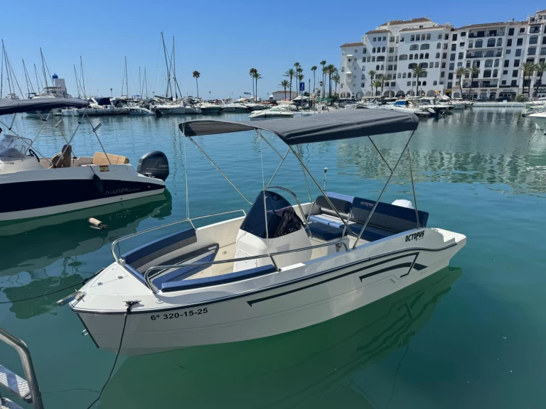 Pronajmout si AM Yacht 500 Open v Benalmádena