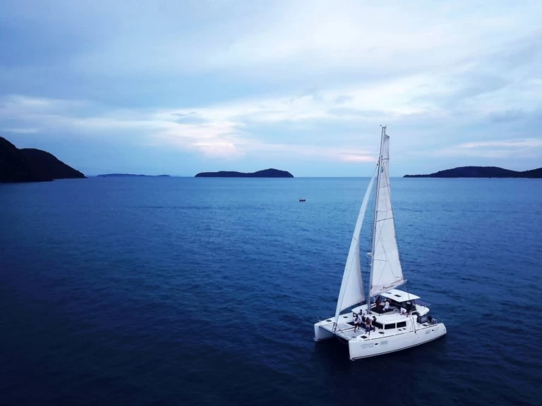 Pronájem lodi Lagoon Lagoon 450 F v Ao Chalong na Samboatu