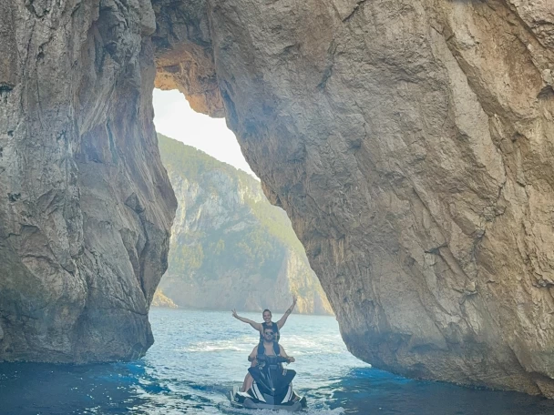 Pronájem Vodní skútr Yamaha s licencí