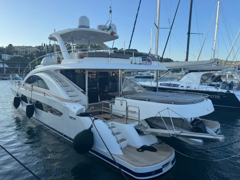 Pronájem lodi VG 62 v Port Hercule na Samboatu