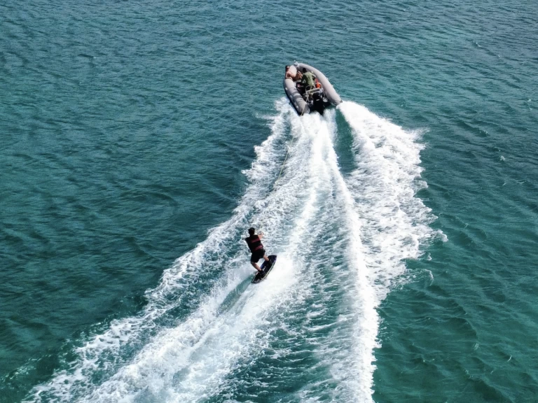 Pronájem jachty v Svatý Martin -3D Tender Lux 550 na Samboatu