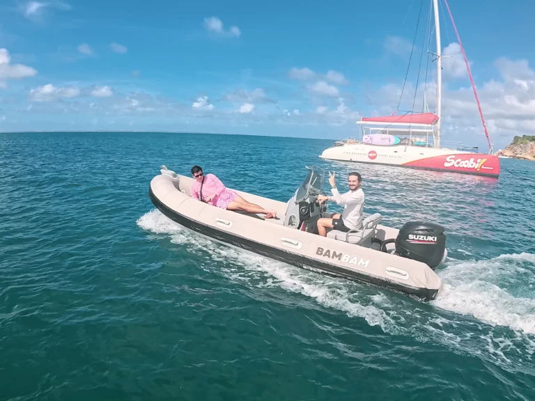 Pronájem Polotuhá loď 3D Tender s licencí