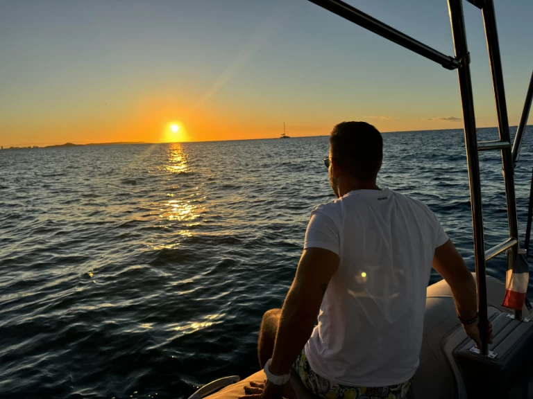 Pronájem jachty v Svatý Martin -3D Tender Lux 655 na Samboatu