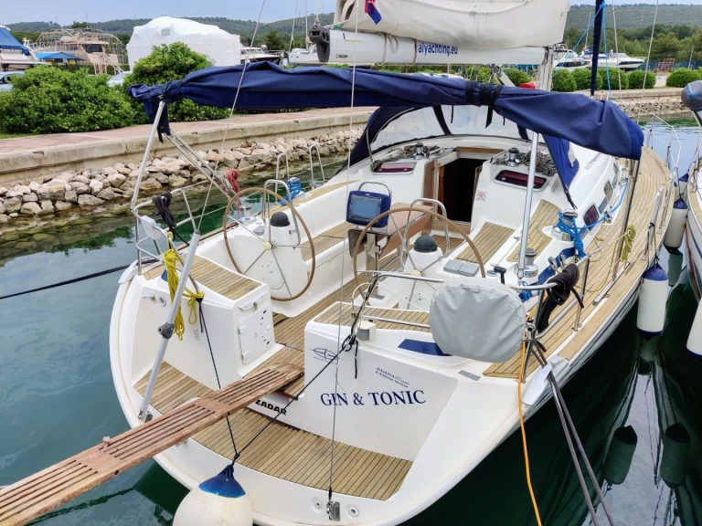 Bavaria Cruiser 47 jednotlivci a charterové společnosti v Sukošan