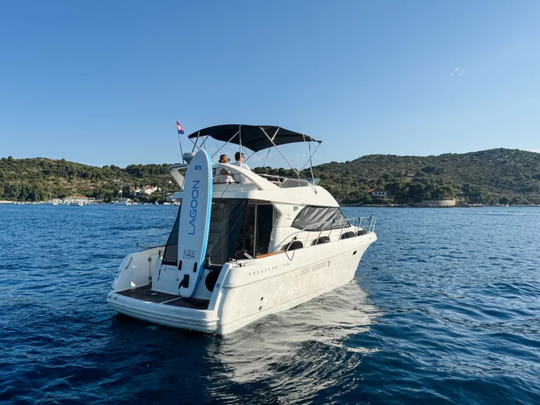 Jeanneau Prestige 36 Fly jednotlivci a charterové společnosti v Dubrovník