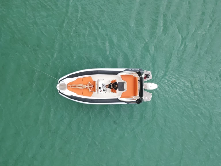 Pronajmout Polotuhá loď se skipperem či ne Marlin Boat v Porto-Vecchio