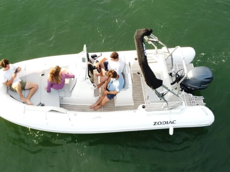 Pronájem Polotuhá loď v Arcachon -Zodiac Medline 5.8