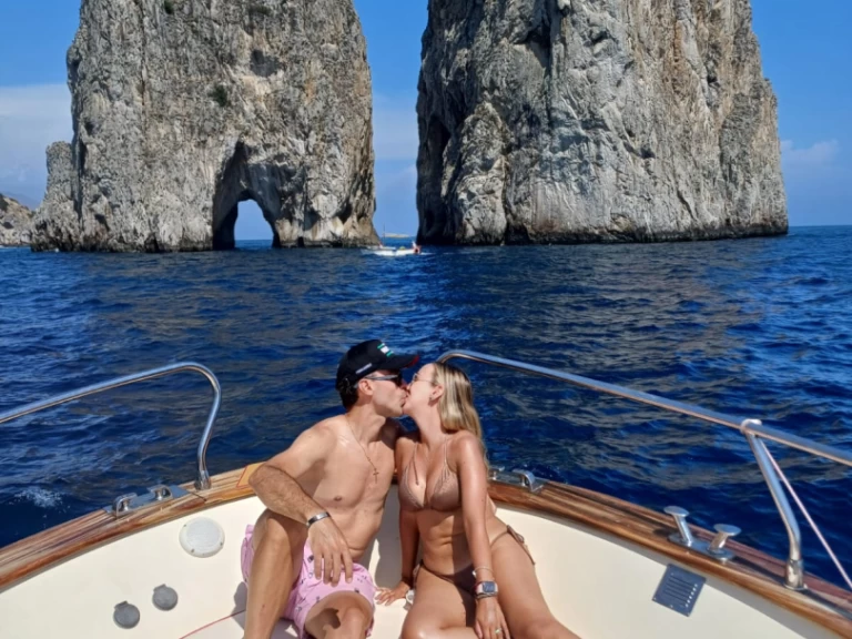 Pronájem lodi Di luccia Gozzo sorrentino v Massa Lubrense na Samboatu