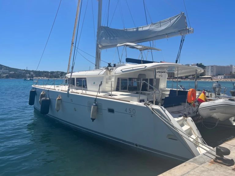 Pronajmout si Lagoon Lagoon 450 F v Sant Antoni de Portmany