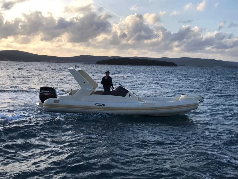 Pronájem lodi Biograd Na Moru lákavé ceny 25.1