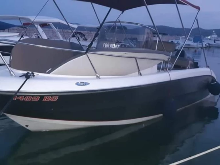 Pronajmout si Fisher 20 DECK v Biograd Na Moru