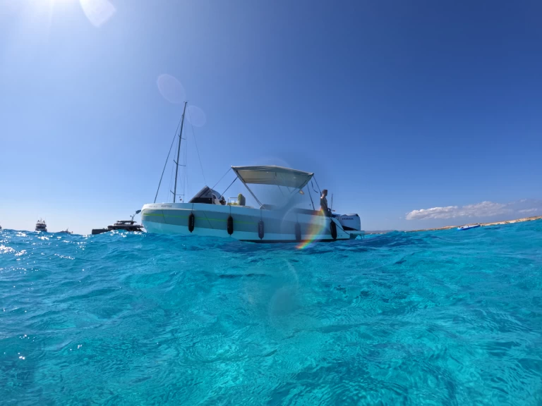 Pronájem Motorová loď v Santa Eularia des Riu -Zephyr Zephyr 800