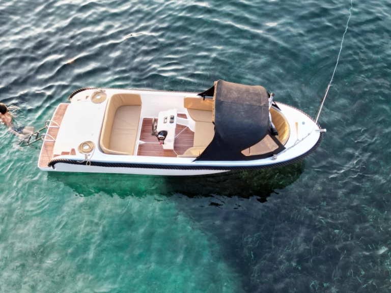 Pronájem lodi BRB 555 tenders v Mandelieu-la-Napoule na Samboatu