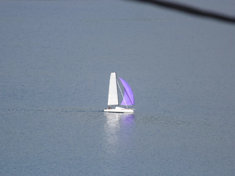 Pronajmout Plachetnice se skipperem či ne Astus Boats v Dzaoudzi Island
