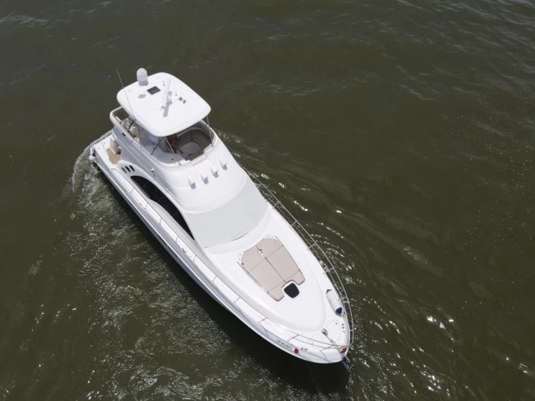 Pronájem Jachta Sea Ray s licencí