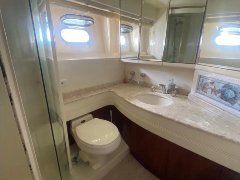 Pronajmout si Azimut Azimut 70 v Cartagena