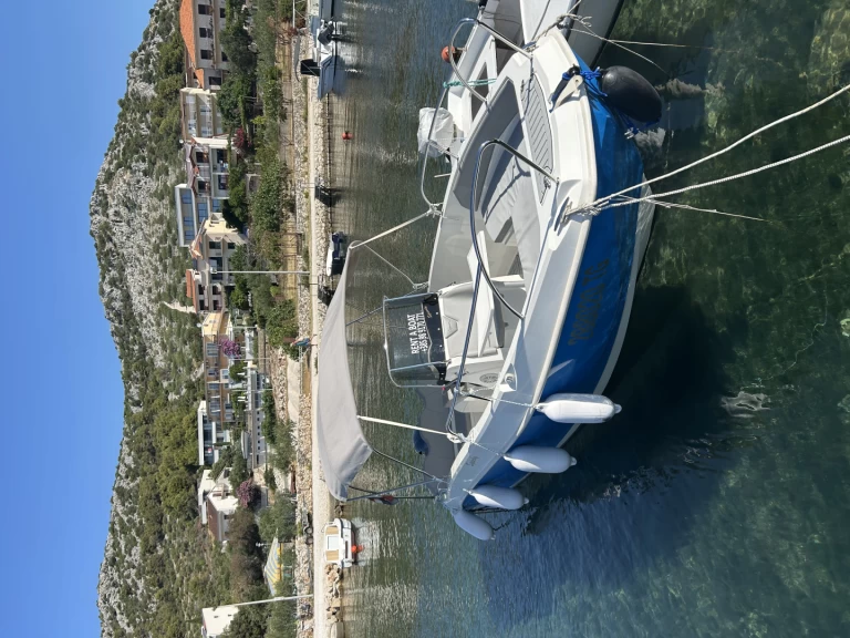 Cantiere Nautico Speedy Cayman 585 jednotlivci a charterové společnosti v Trogir