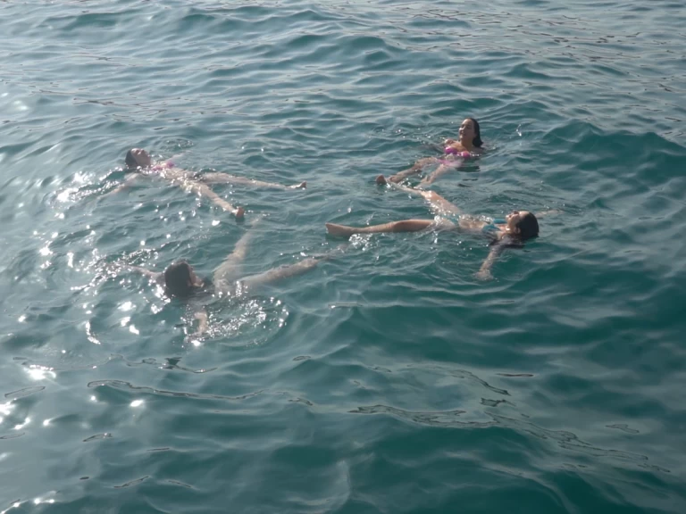 Plachetnice k pronájmu v Badalona za nejlepší cenu