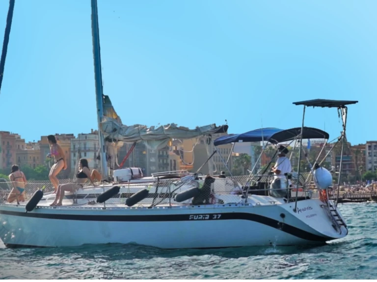 Pronájem lodi Dresport S.A Furia 37 v Badalona na Samboatu