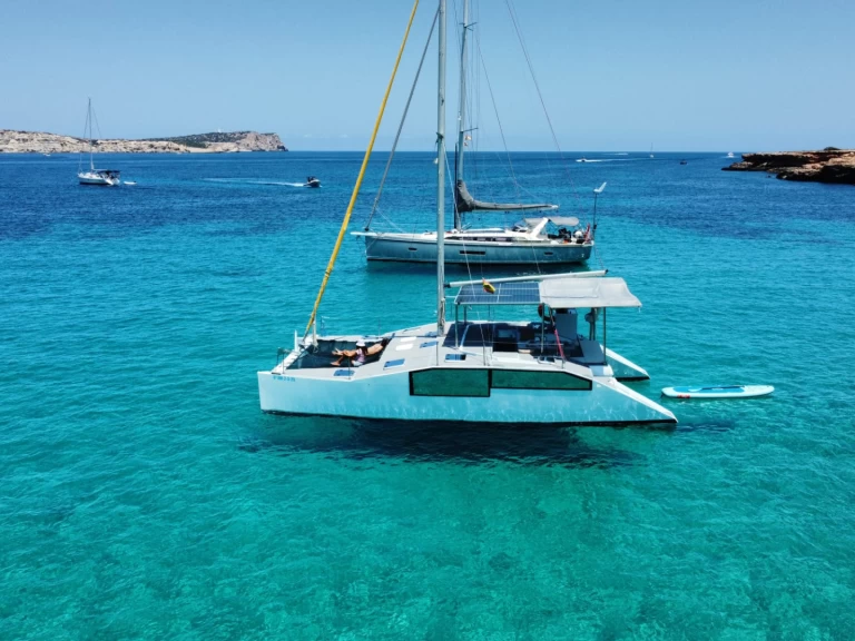 Pronajmout si Multicap-Caraibes Punch 1200 v Sant Antoni de Portmany