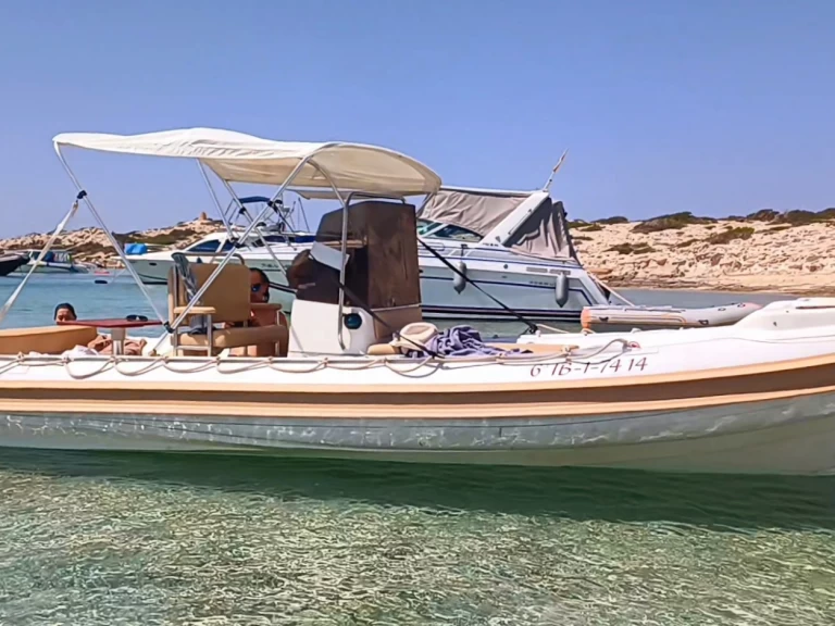 Pronajmout si Gommonautica G65 v Ibiza Town