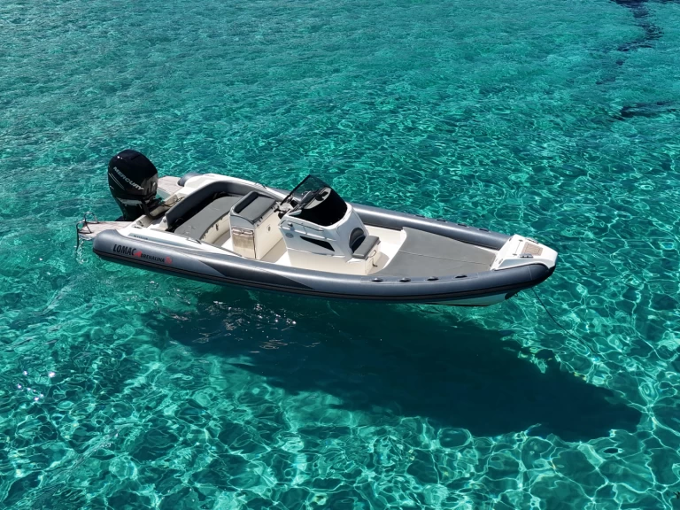 Pronajmout si Lomac Adrenalina 7.5 v Saint-Florent