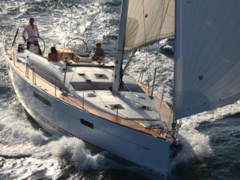 Pronájem Plachetnice Jeanneau s licencí