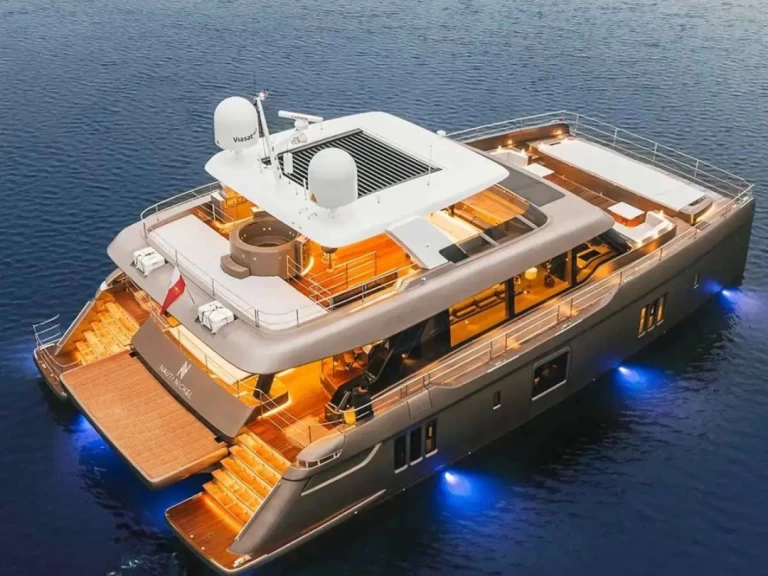 Sunreef NAUTI NICKEL &amp; T/T RONIN jednotlivci a charterové společnosti v Britské Panenské ostrovy