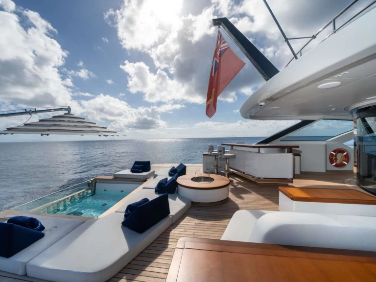 Benetti KINGS LAIR jednotlivci a charterové společnosti v Sint Maarten