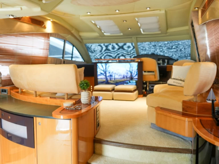 Pronajmout si Sealine Sealine T60 v Alimos