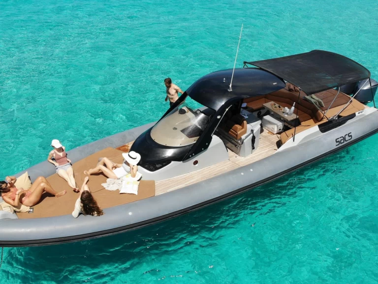 Sacs Strider 13 jednotlivci a charterové společnosti v Ibiza Town