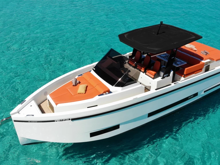 Pronájem lodi Ibiza Town lákavé ceny d36
