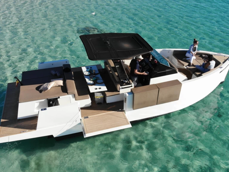 Pronajmout si De Antonio D34 v Ibiza Town